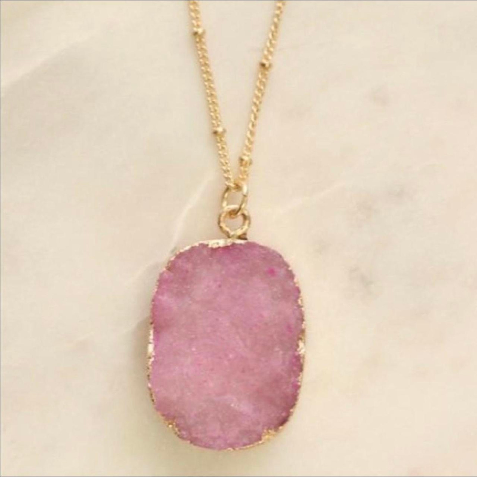 New Boutique Pink Oval Druzy Stone Pendant Necklace